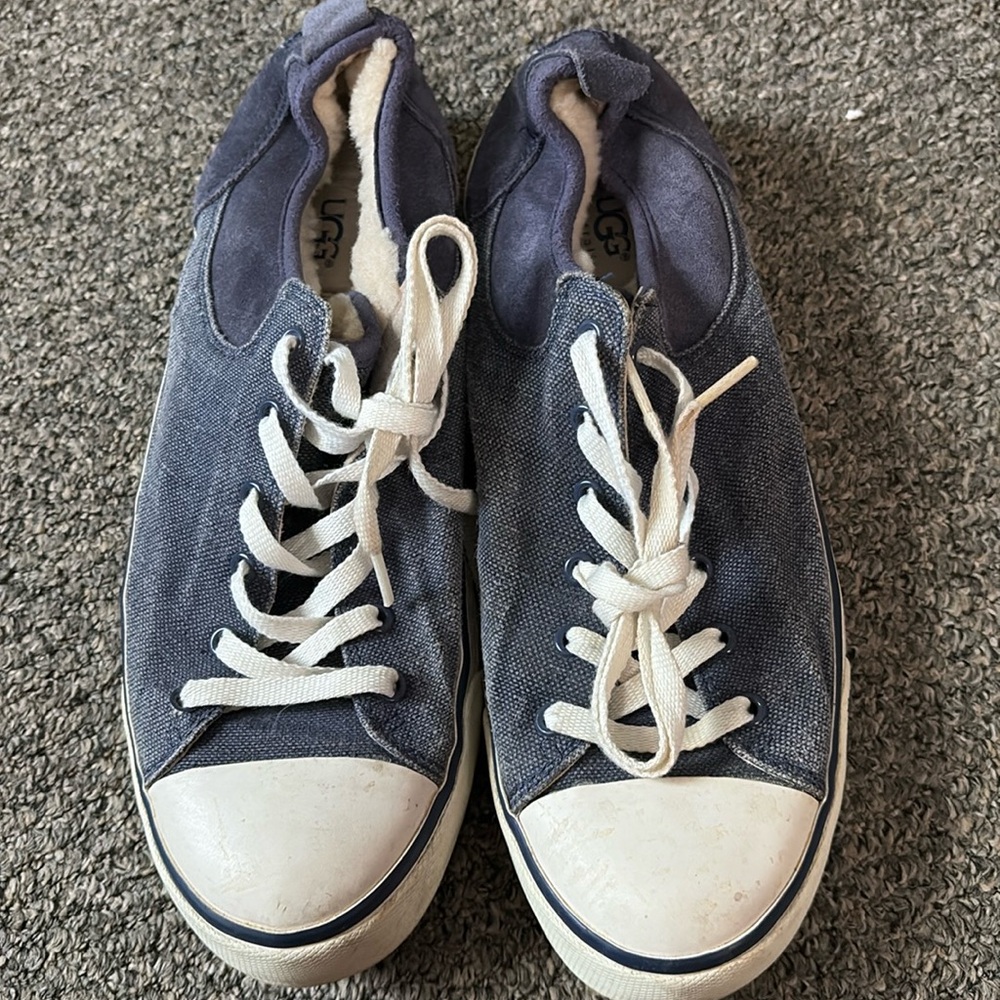 UGG Converse